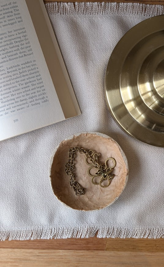 Organic paper dish in neutral décor