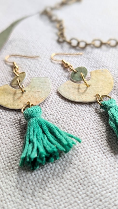 Handmade Boho Fan Tassel Earrings – Sustainable Paper & Gold Elements with Mini Tassels